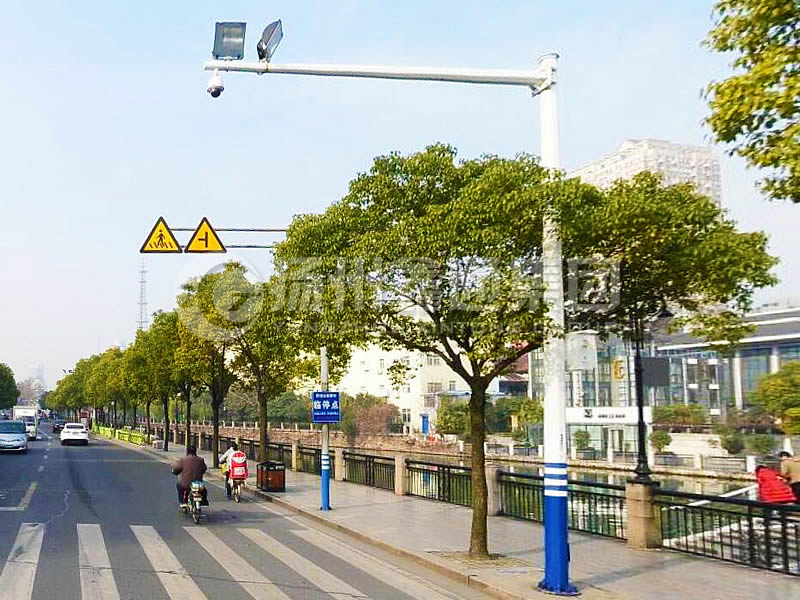 DJG-018，電子警察桿，治安監(jiān)控桿