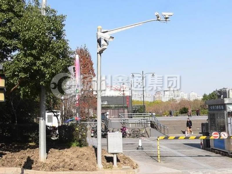 DJG-024，電子警察桿，治安監(jiān)控桿